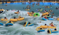 透明水滑梯：畅享清凉夏日，感受惊险刺激